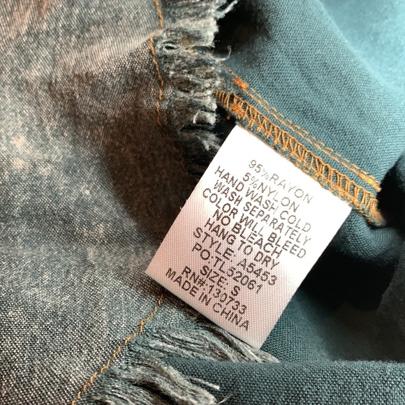 UMGEE distressed chambray dress - Picture 8 of 8